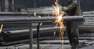 Цена на сварные работы в Инта - расчет стоимости сварных работ цена от 1225 руб.